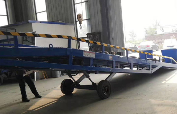 �Ƅ�(d��ng)��܇(ch��)�� (4)